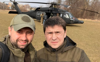 Переговоры с РФ: Подоляк и Арахамия уже летят, ФОТО
