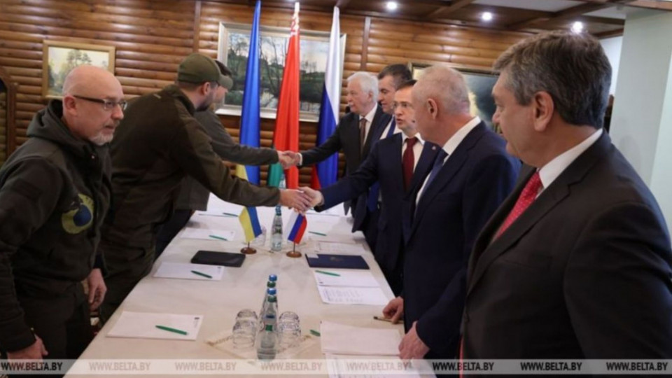 Начались переговоры между Украиной и Россией: ВИДЕО, ФОТО. ОБНОВЛЯЕТСЯ