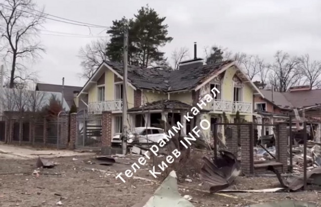 В Ирпене истребитель сбросил бомбу на частный дом: видео