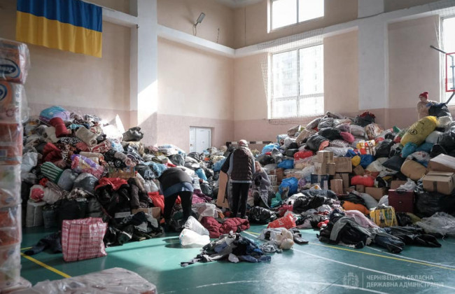 Гуманітарну допомогу оперативно доставляють до критичних регіонів України