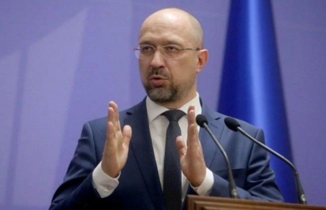 Шмигаль — підприємствам: збирайте своїх працівників та відновлюйте виробництво