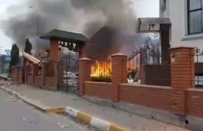 Погибла семья с маленьким ребенком: российские войска терроризируют Ирпень, видео