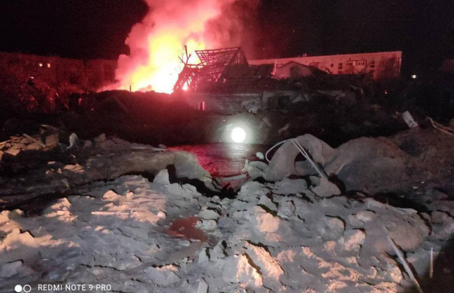 Ночная бомбардировка жилых домов в Коростене Житомирской области: видео