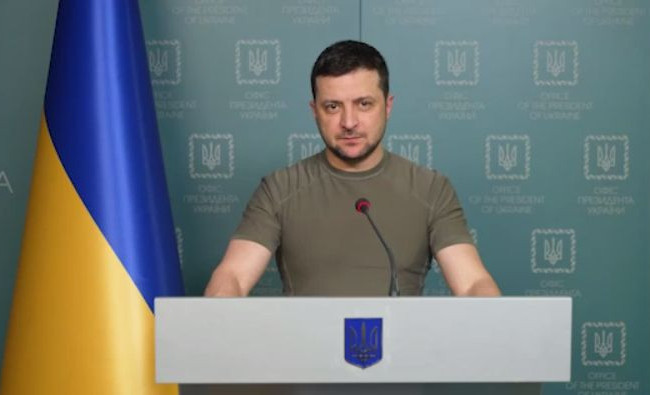 Зеленский обратился к бизнесу: платить зарплаты людям означает защищать Украину