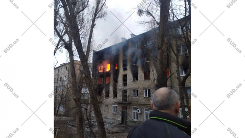 Здание Изюмского горрайонного суда Харьковской области сгорело, ФОТО