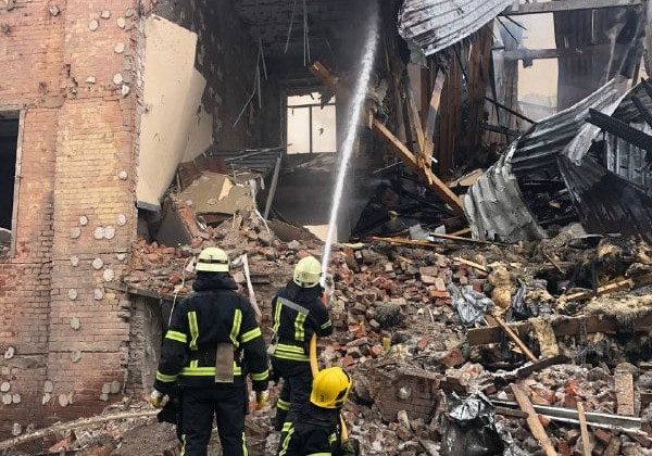 Авиабомбардировка Харькова: за сутки погибли по меньшей мере 8 человек