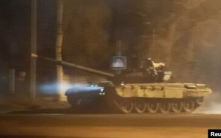 Прячутся за мирными людьми: военные РФ ставят свою технику во дворах местных жителей