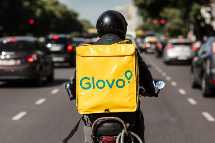 Glovo возобновляет работу в Украине