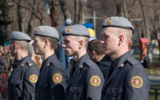 Кабмін дозволив достроковий випуск курсантів ще одного інституту