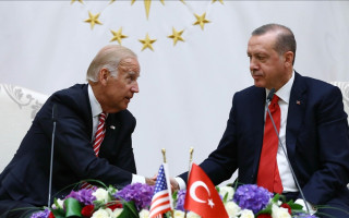 Эрдоган и Байден обсудили ситуацию в Украине по телефону