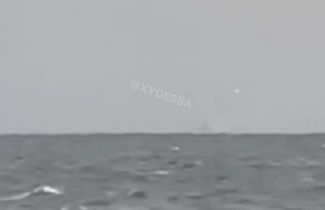 В районе Одессы с корабля было сделано пять выстрелов в воздух