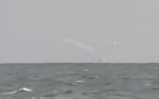 В районе Одессы с корабля было сделано пять выстрелов в воздух