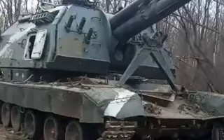 Очередной трофей: в Сумах украинские военные забрали у россиян танк, видео