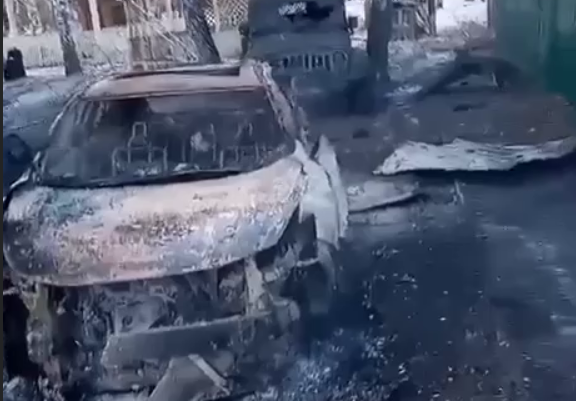 Российские войска разбомбили два села в Донецкой области, видео