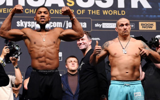 Реванш Усик — Джошуа: поединок перенесен из-за вступления украинца в терроборону