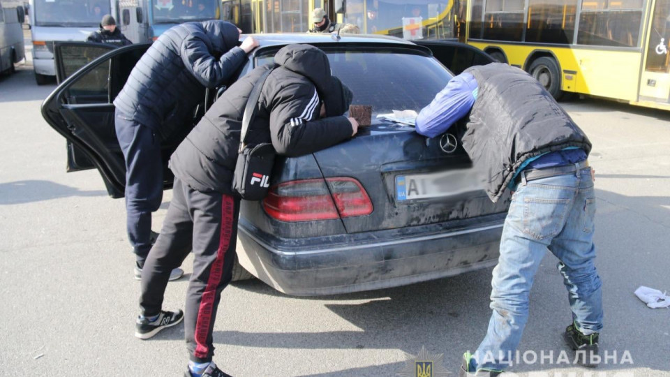 Скрывались среди эвакуированных жителей Бучи: задержали группу мародеров