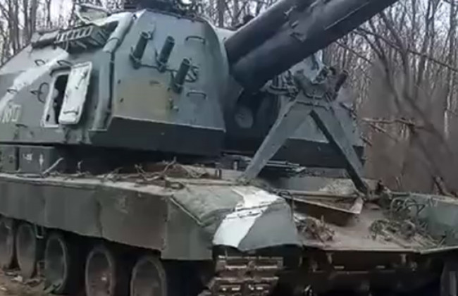 Очередной трофей: в Сумах украинские военные забрали у россиян танк, видео