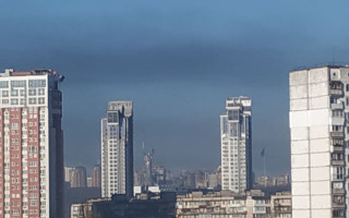 Левый берег Киева затянуло гарью: что происходит