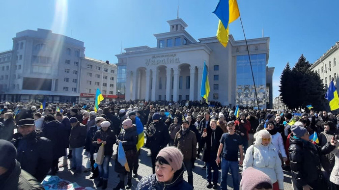 «Нам надо сеять», — херсонцы призывали оккупантов убираться, видео