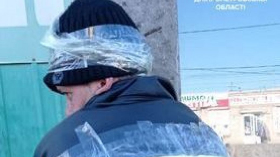 В Днепре местный пытался украсть с блокпоста противотанковый еж