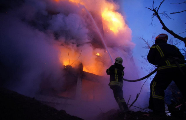 Показали последствия попадания боеприпасов в жилые дома в Святошинском районе: фото