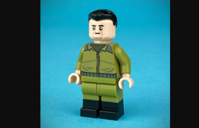 LEGO выпустили фигурки с Зеленским и коктейлями Молотова