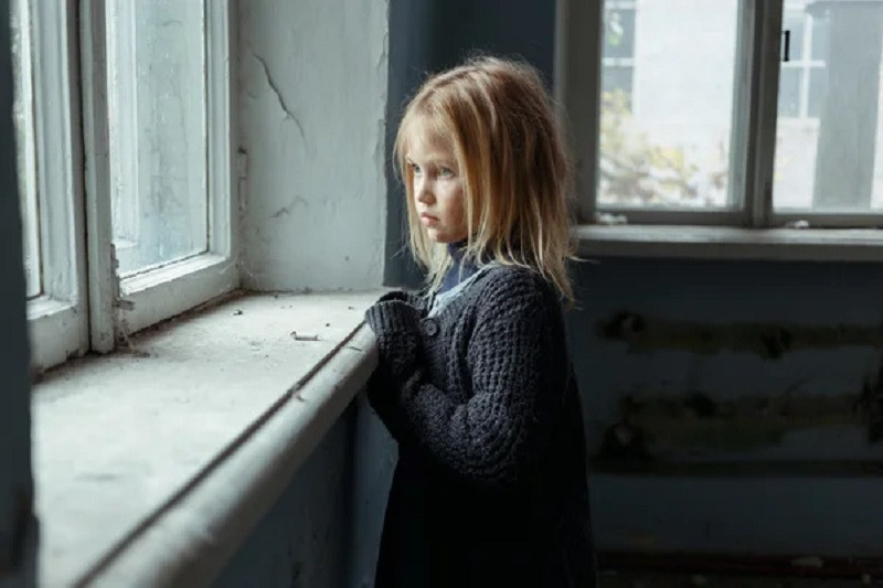 Українцям розповіли, як прихистити дитину, яка стала сиротою під час війни