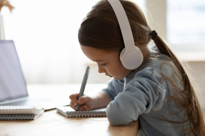 Комітет з питань цифрової трансформації пропонує продовжувати навчання за допомогою цифрових технологій