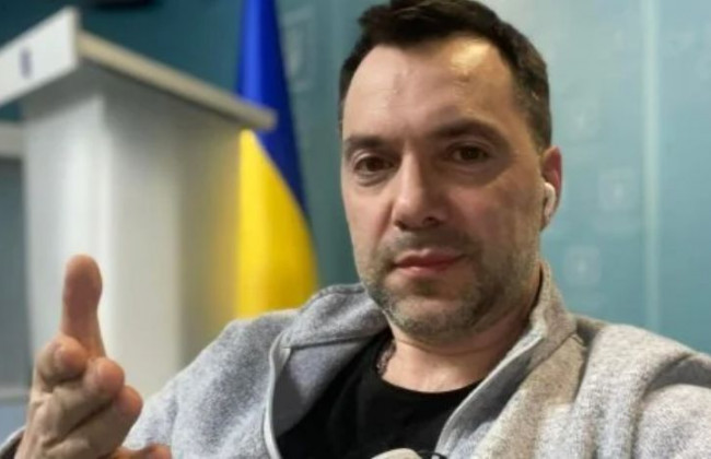 Арестович призывал украинцев срывать снабжение противника по железным дорогам