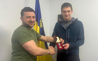 Зеленський нагородив звільненого з полону мера Мелітополя орденом «За мужність» ІІІ ступеня