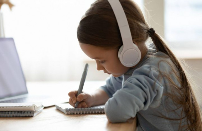 Комітет з питань цифрової трансформації пропонує продовжувати навчання за допомогою цифрових технологій