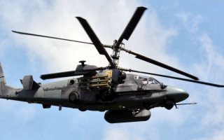 Точное попадание: под Киевом подбили российский вертолет Ка-52