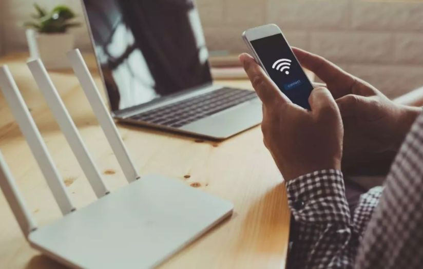 В бомбоубежища Киева массово проводят Wi-Fi