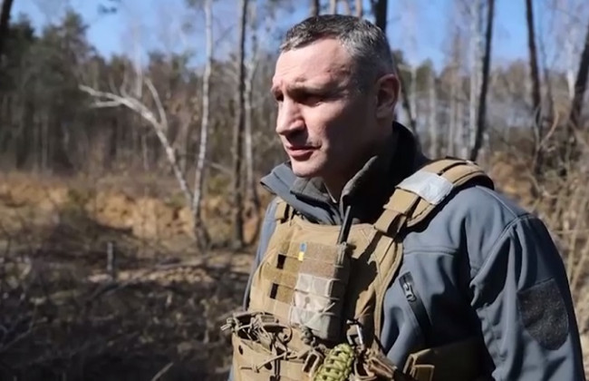 Кличко перевірив блокпости на околицях Києва, відео