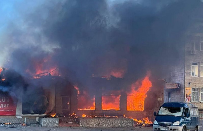 Оккупанты из тяжелой артиллерии обстреляли Макаров