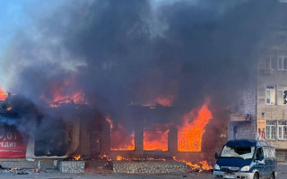 Оккупанты из тяжелой артиллерии обстреляли Макаров