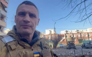 У Святошинському районі Києва сталася пожежа через уламки снаряда, — Кличко