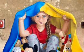 У Празі художник присвятив зворушливе графіті українським дітям: фото