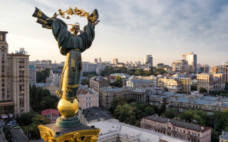 Париж предоставил Киеву статус «почетного гражданина»