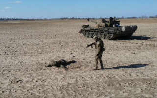 Российский солдат сдал украинским бойцам танк за вознаграждение