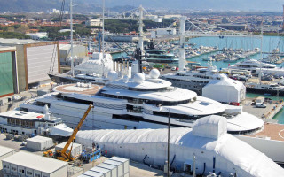 Экипаж яхты «Шахерезада», которая может принадлежать Путину, внезапно покинул свое рабочее место, — The New York Times