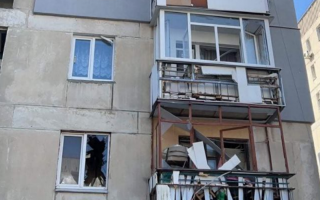 Окупанти обстріляли Лисичанськ, у небі – ворожа авіація