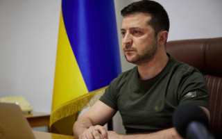 Зеленський: Стримуючи російські дії, наші захисники підводять керівництво Росії до думки — треба говорити