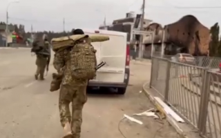 Под Киевом украинские защитники продолжают зачистку: видео
