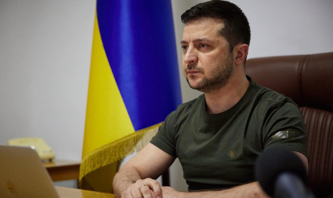 Зеленський: Стримуючи російські дії, наші захисники підводять керівництво Росії до думки — треба говорити