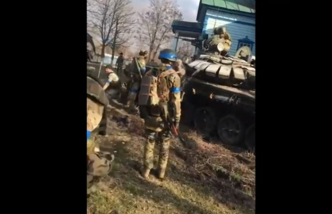 Ни дня без трофея: ВСУ захватили очередной российский танк, видео