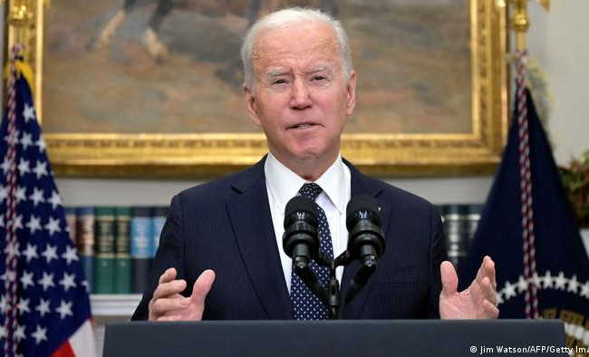 Байден после встречи с украинскими беженцами назвал Путина «мясником»