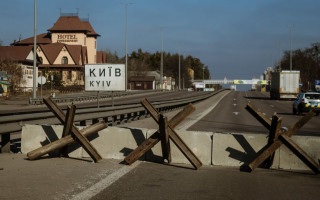 Говорити про відмову росіян від штурму Києва ще зарано, — МВС