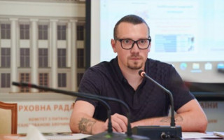 Органы местного самоуправления больше не обязаны публиковать свои акты и отвечать на запросы: принят закон