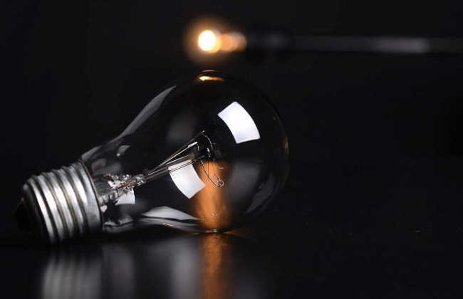 КМДА повідомляє, що через обстріли окупантів у Святошинському районі Києва відключено електропостачання